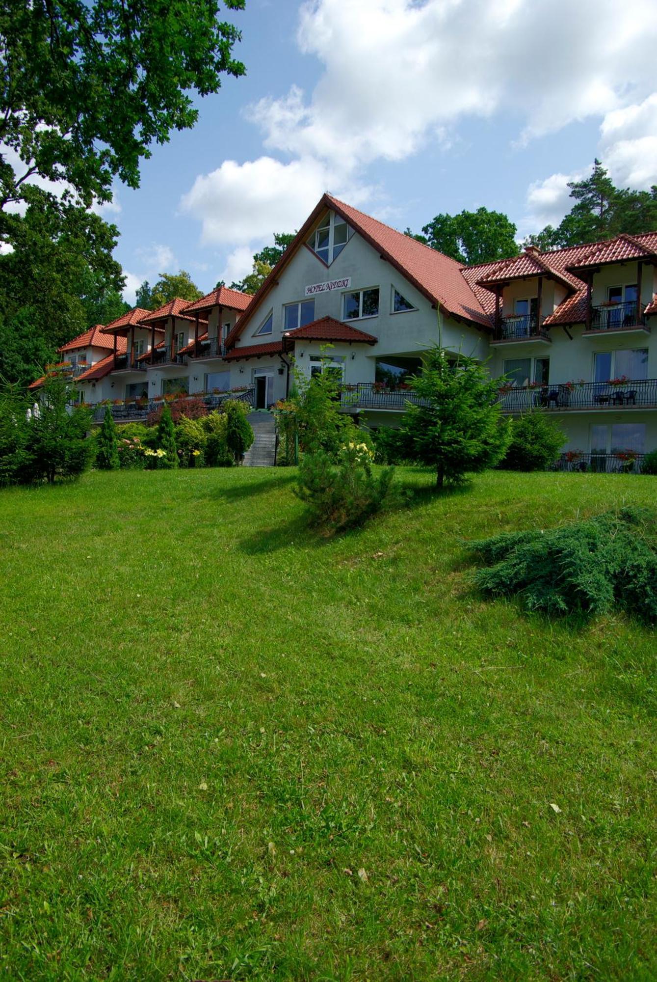 Hotel Nidzki Ruciane-Nida Exterior photo